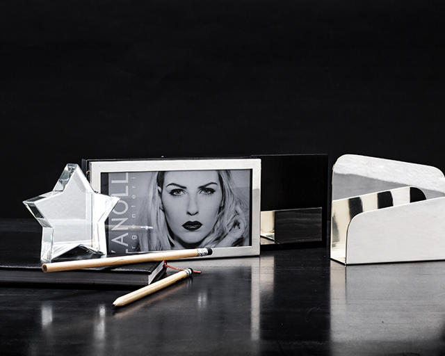 Desk accessories