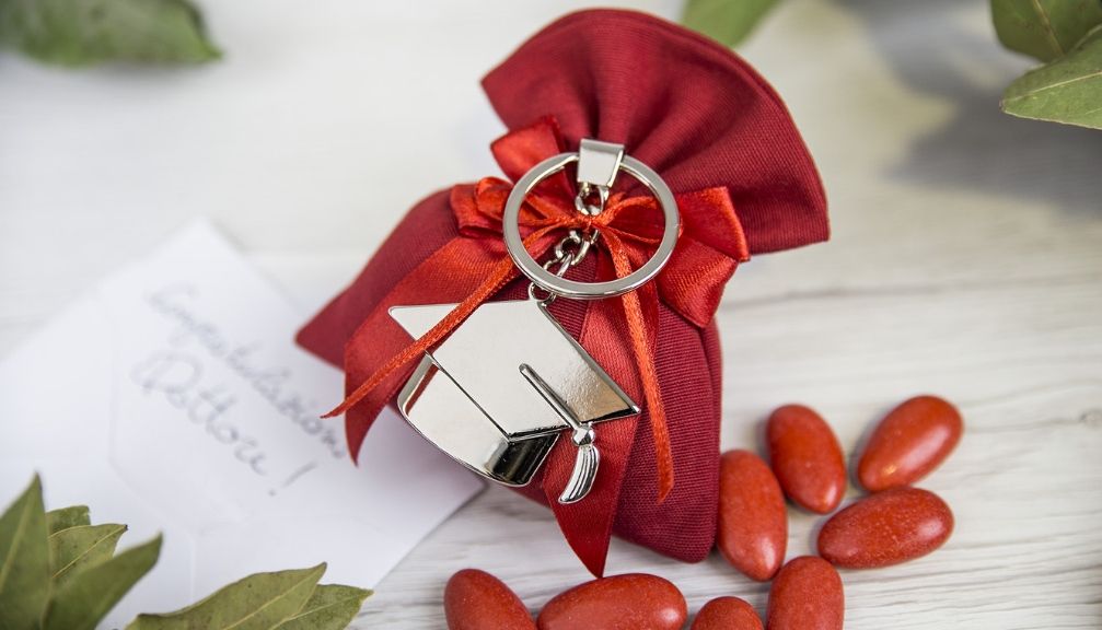 Bomboniere personalizzate per la laurea: come scegliere?