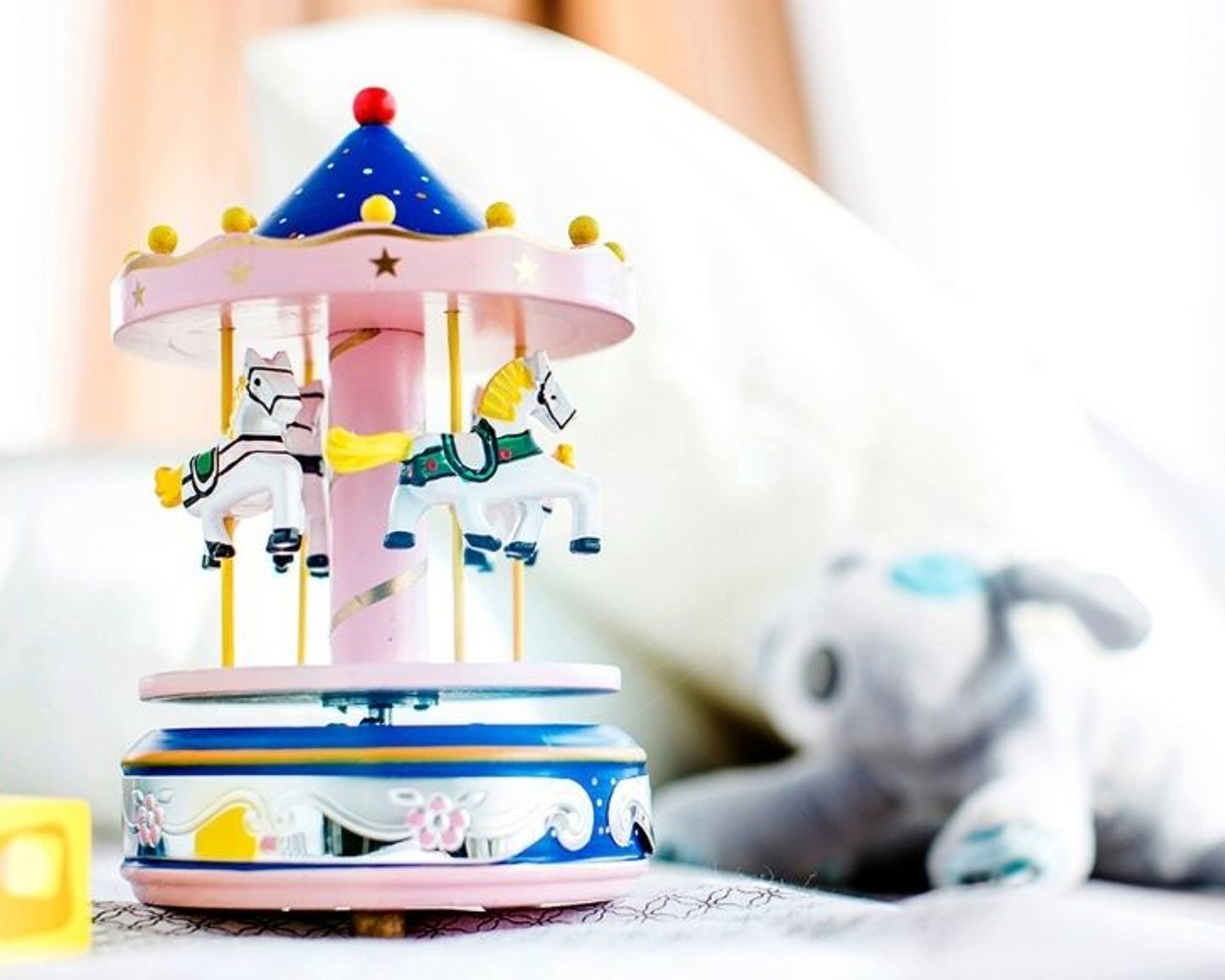 carillon-storia-breve-e-significato-giostra-rosa