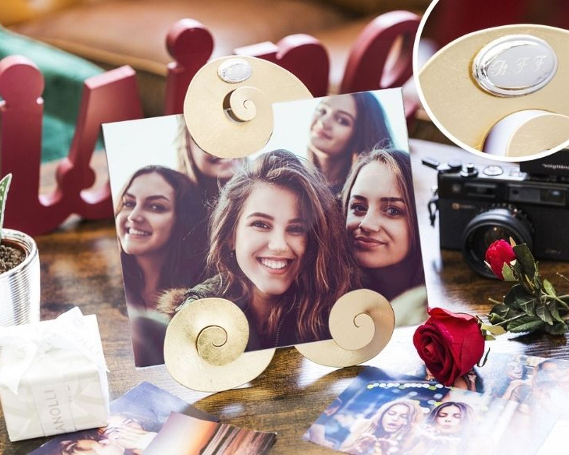 cosa-posso-regalare-alla-mia-migliore-amica-portafoto