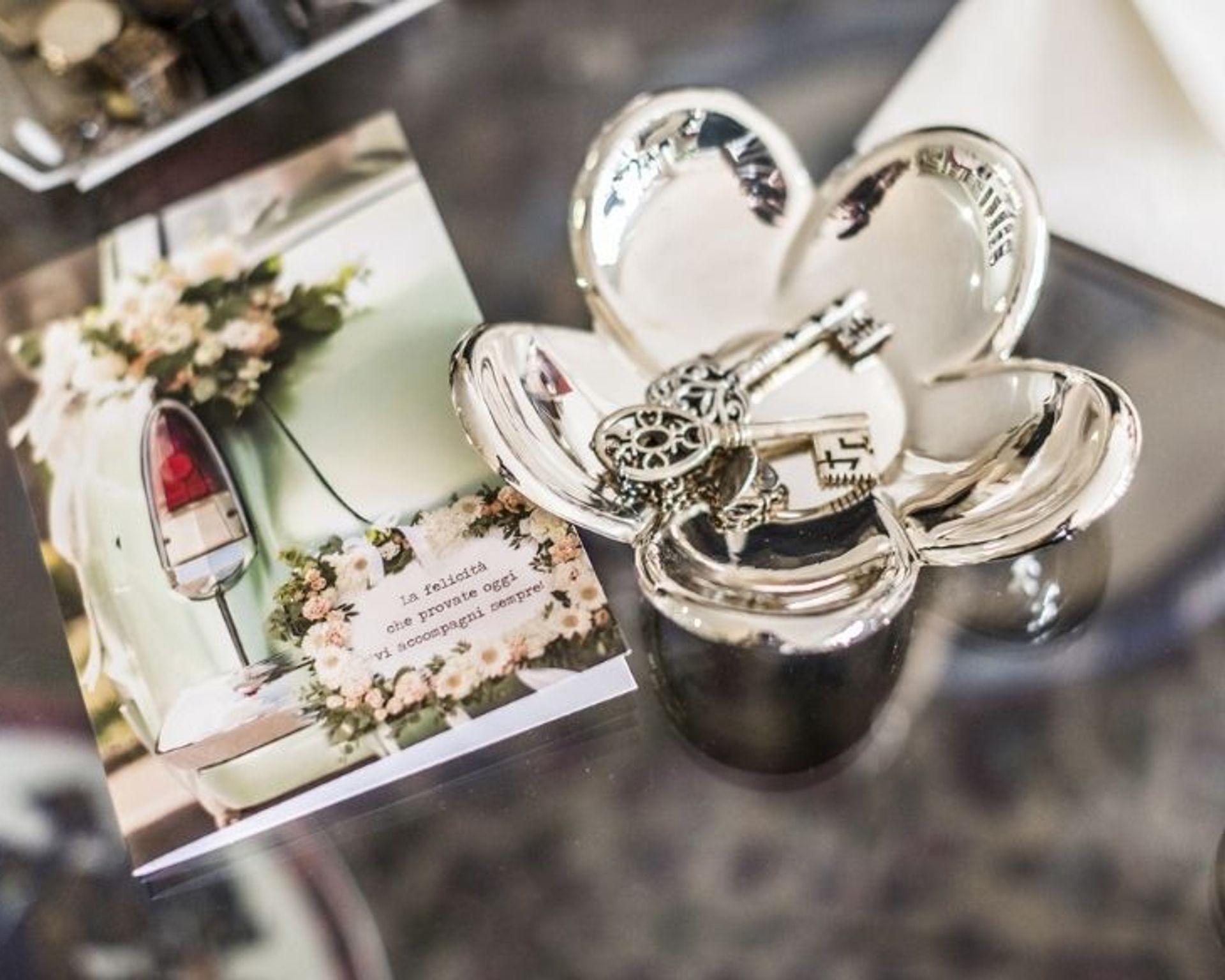 cosa-regalare-a-un-matrimonio-consigli-e-idee-centrotavola-fiore