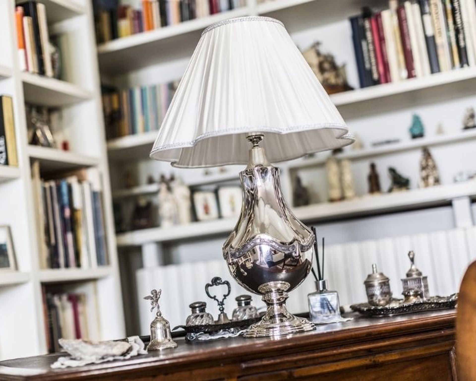cosa-regalare-a-un-matrimonio-consigli-e-idee-lampada-argento