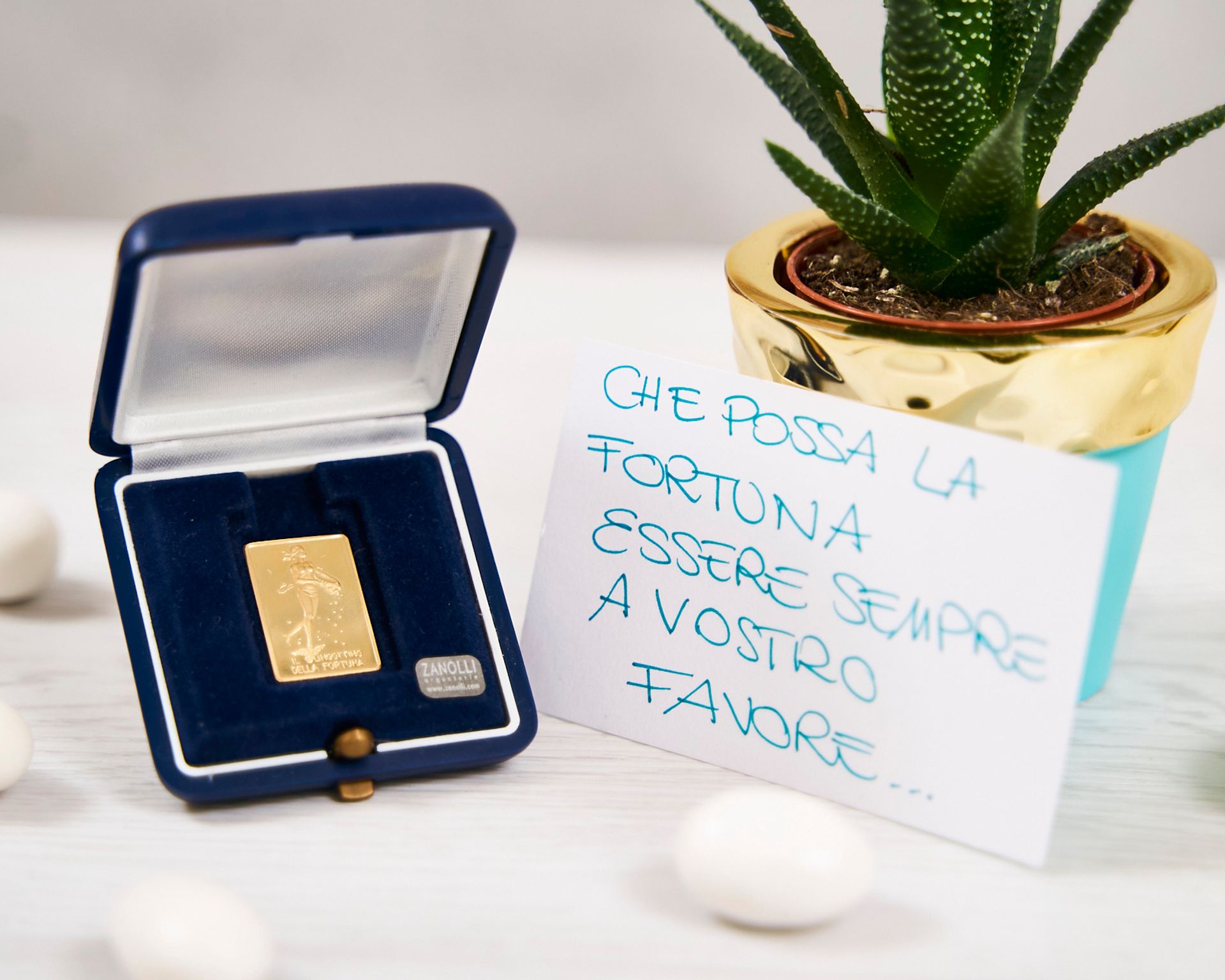 cosa-regalare-a-un-matrimonio-consigli-e-idee-cornice-digitale