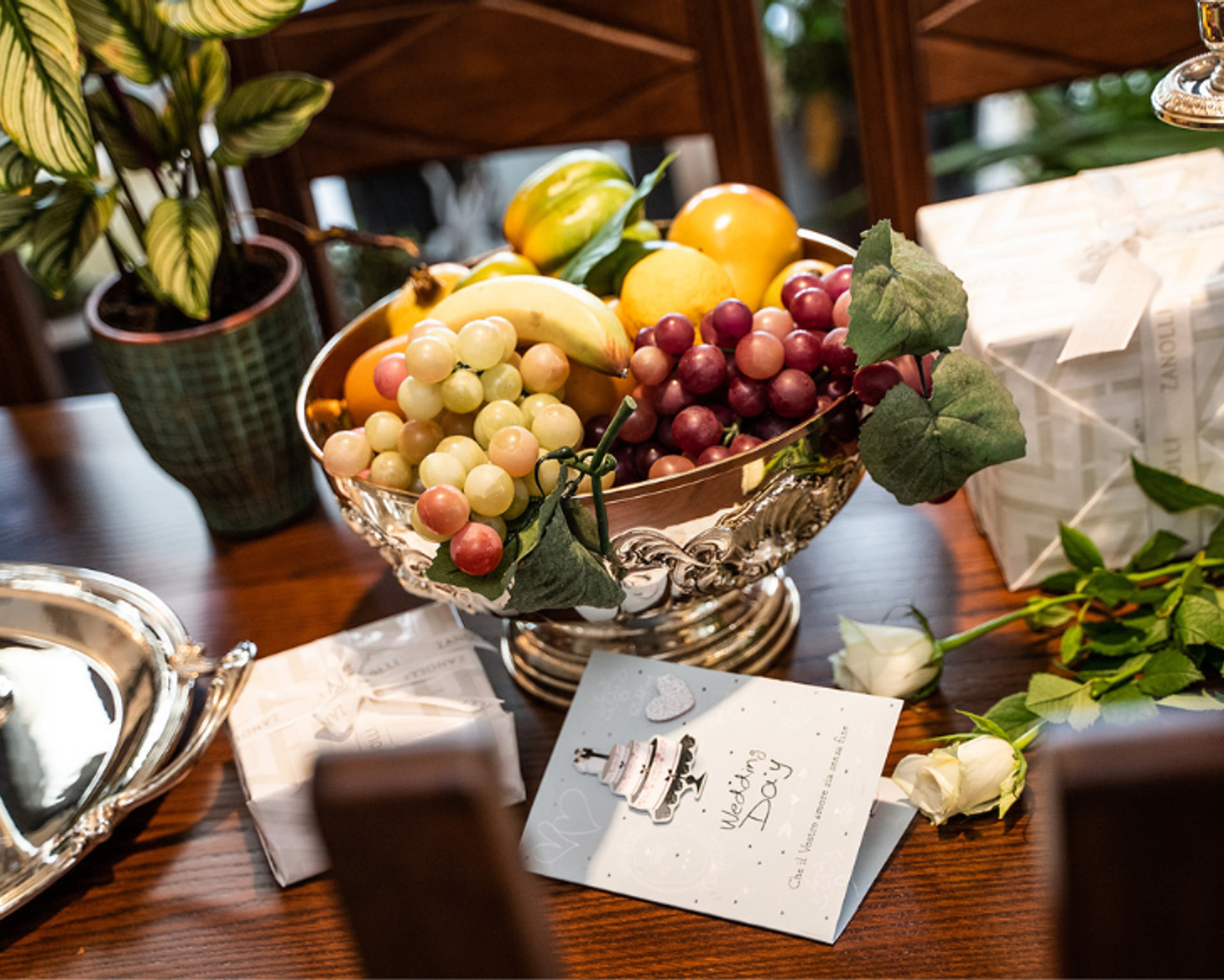 cosa-regalare-a-un-matrimonio-portafrutta-argento