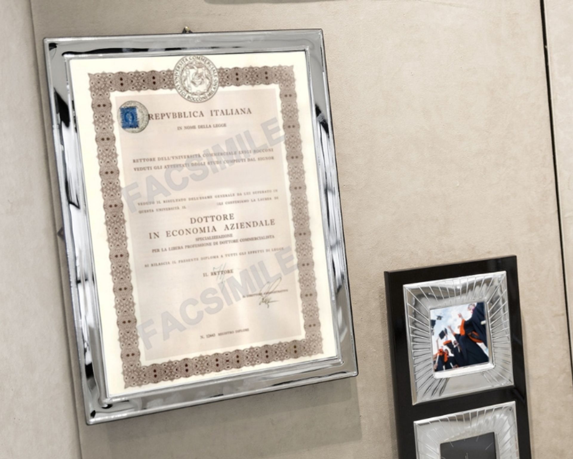 cosa-regalare-alla-laurea-cornice-diploma