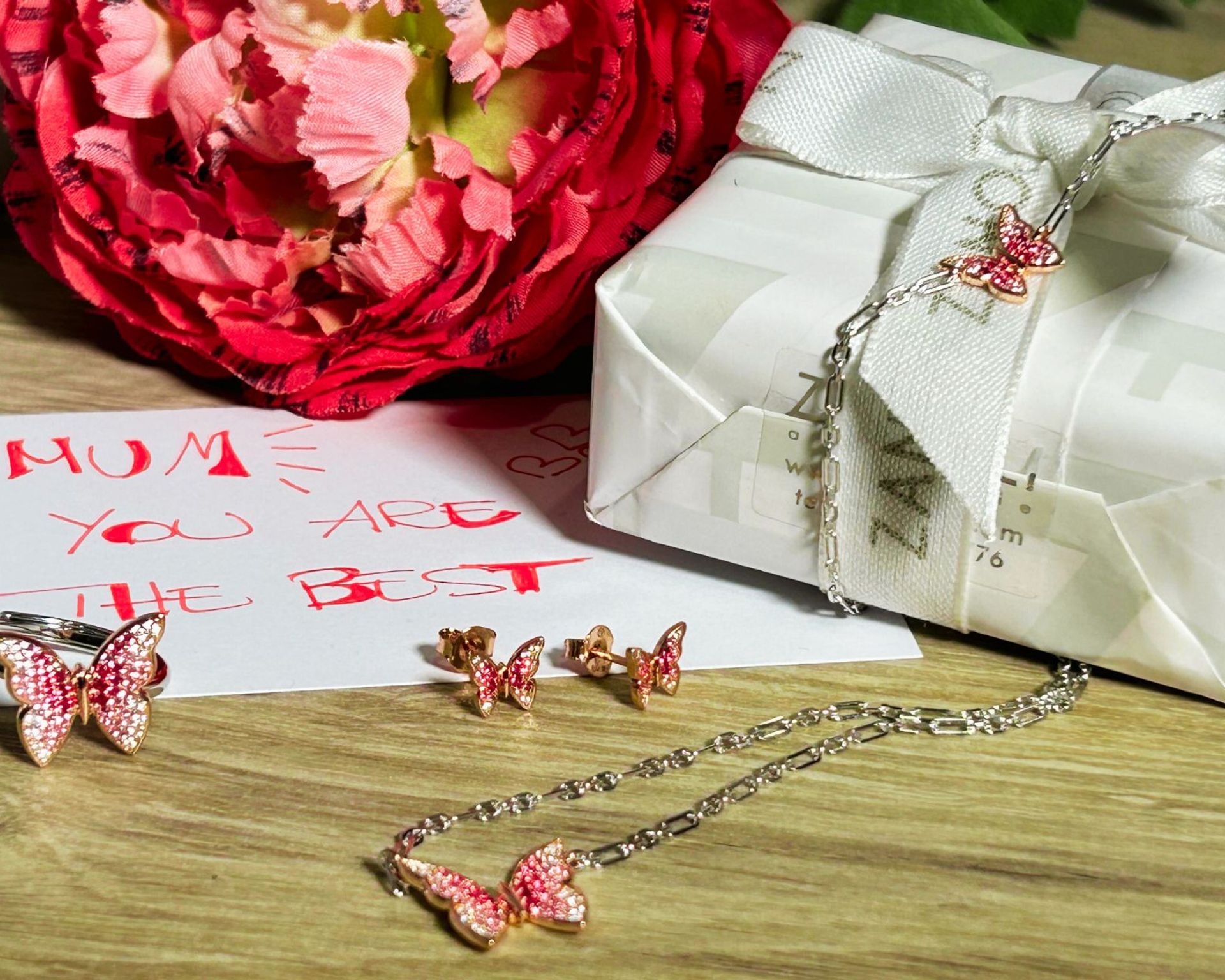 cosa-regalare-per-la-festa-della-mamma-bracciale-nome-zirconi