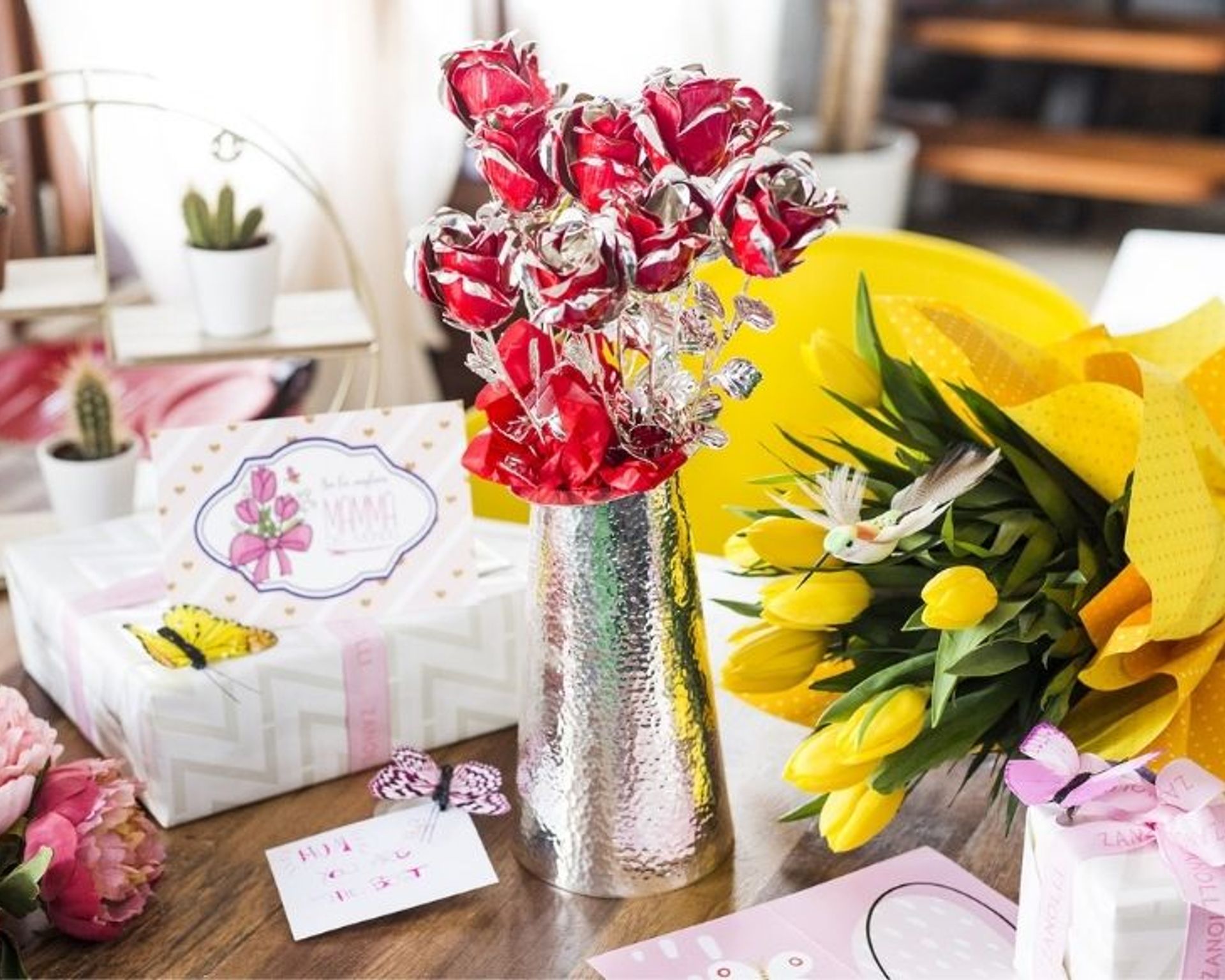 cosa-regalare-per-la-festa-della-mamma-rose-argento
