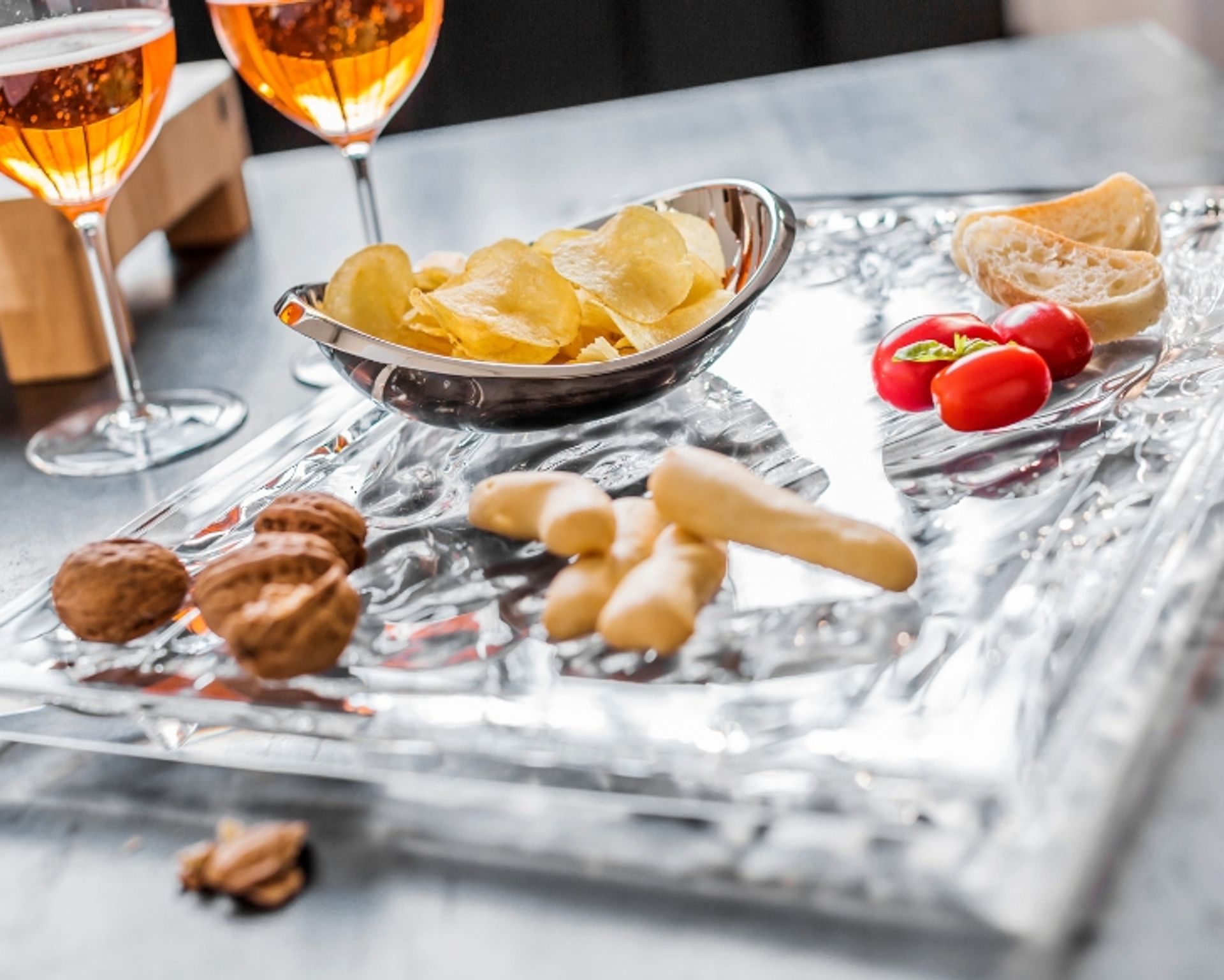 galateo-a-tavola-aperitivo