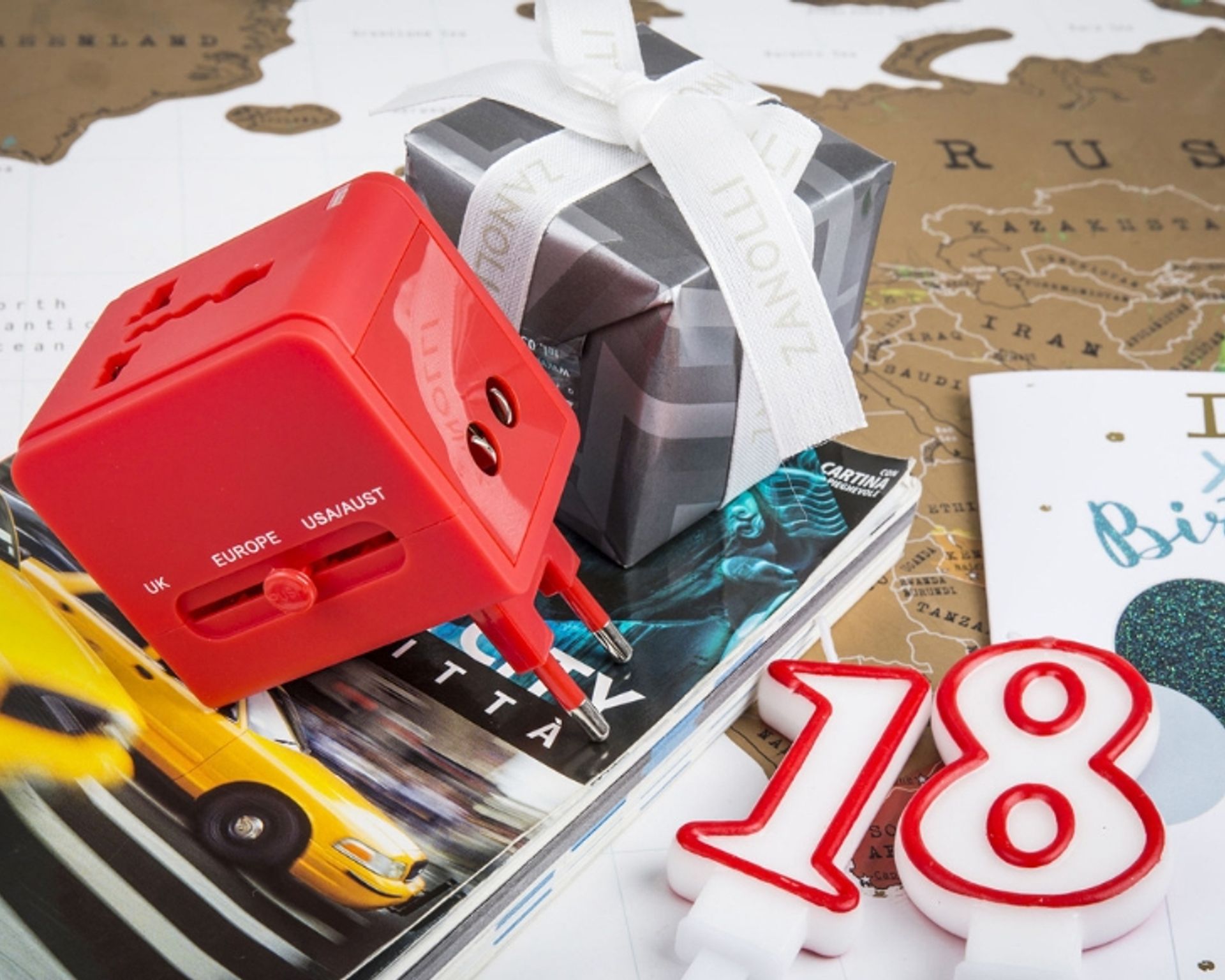idee-regalo-per-18-anni-adattatore-universale