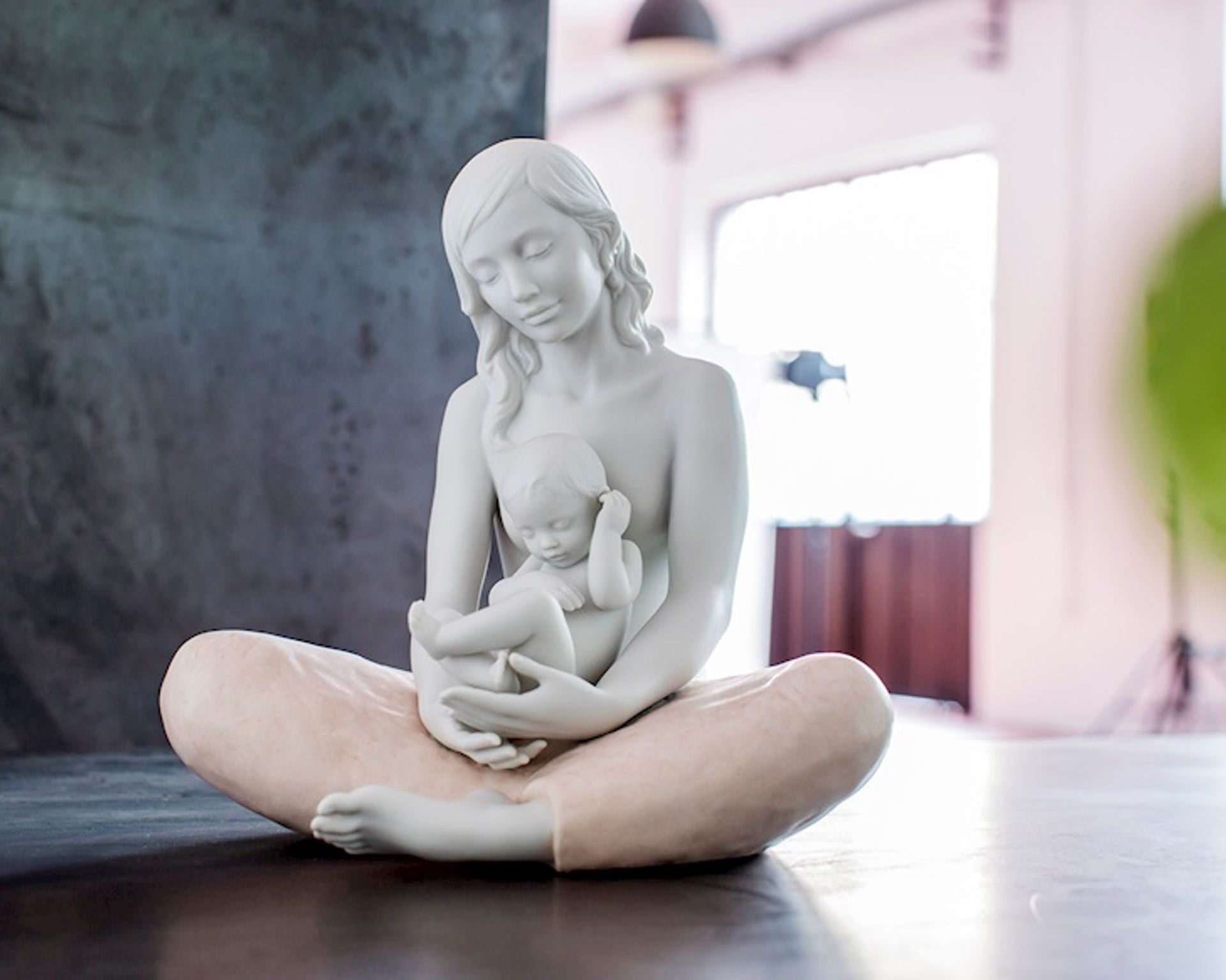 idee-regalo-per-la-festa-della-mamma-lladro-risata