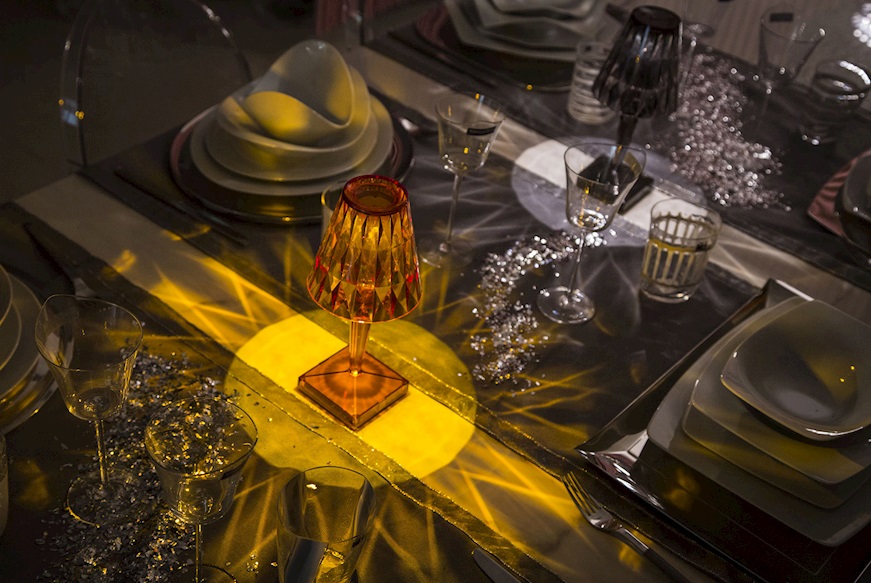 Come-apparecchiare-la-tavola-per-natale-Lampada-Battery