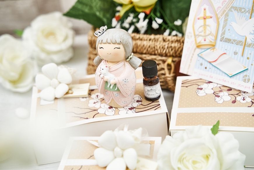 bomboniere-prima-comunione-idee-kokeshi