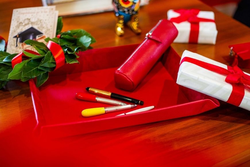 cosa-regalare-alla-laurea-accessori-ufficio