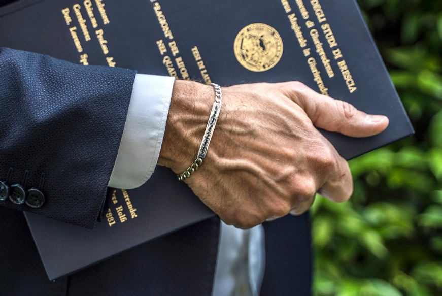 cosa-regalare-alla-laurea-bracciale-ragazzo