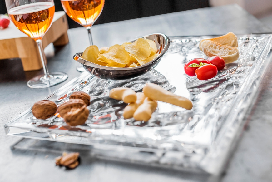 galateo-a-tavola-aperitivo