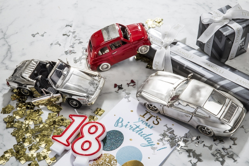 idee-regalo-per-18-anni-modellino-auto