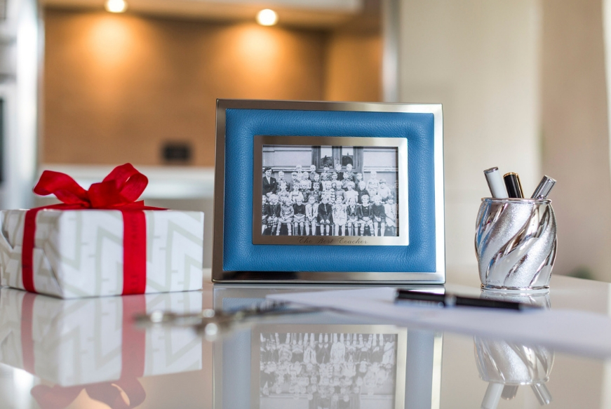 idee-regalo-per-le-maestre-cornice