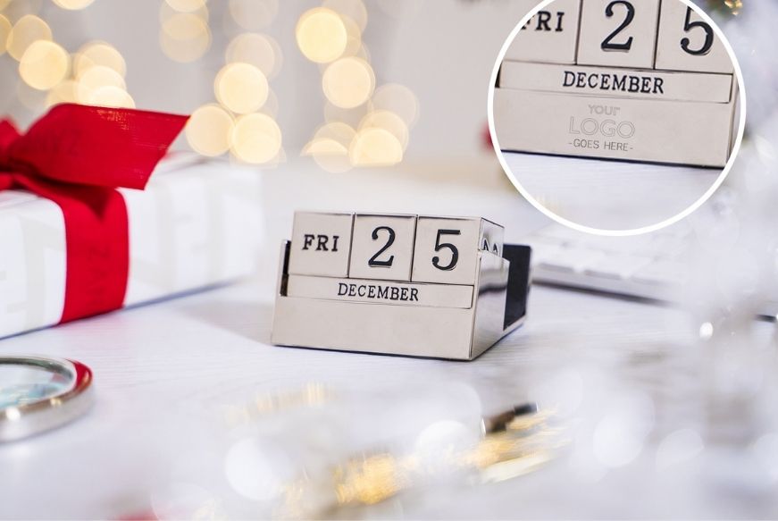 regali-di-natale-aziendali-10-idee-calendario-portacellulare