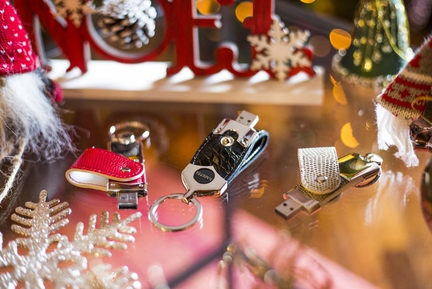 regali-di-natale-per-uomo-usb