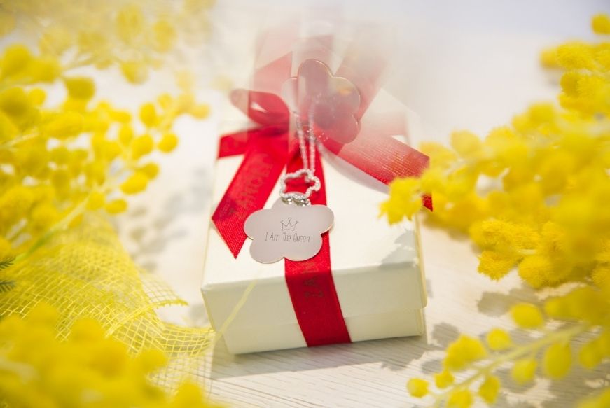 regalo-festa-della-donna-fiori-i-am-the-queen