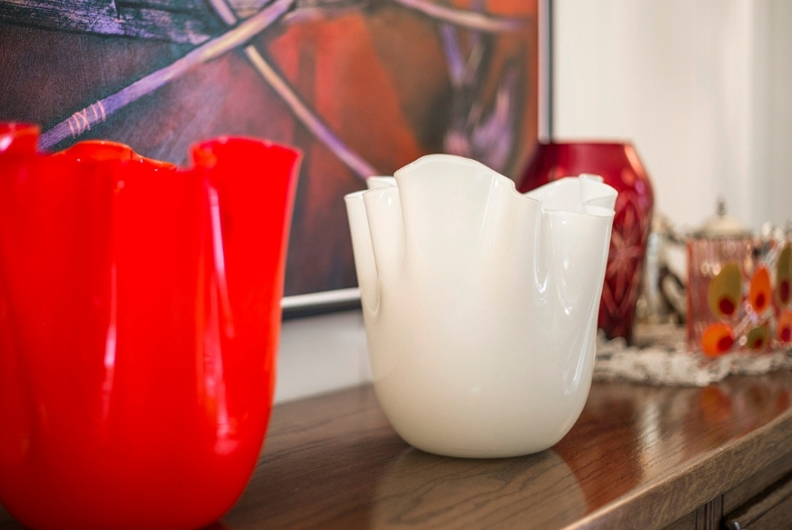venini-fazzoletto-rosso-bianco-collezione-2020