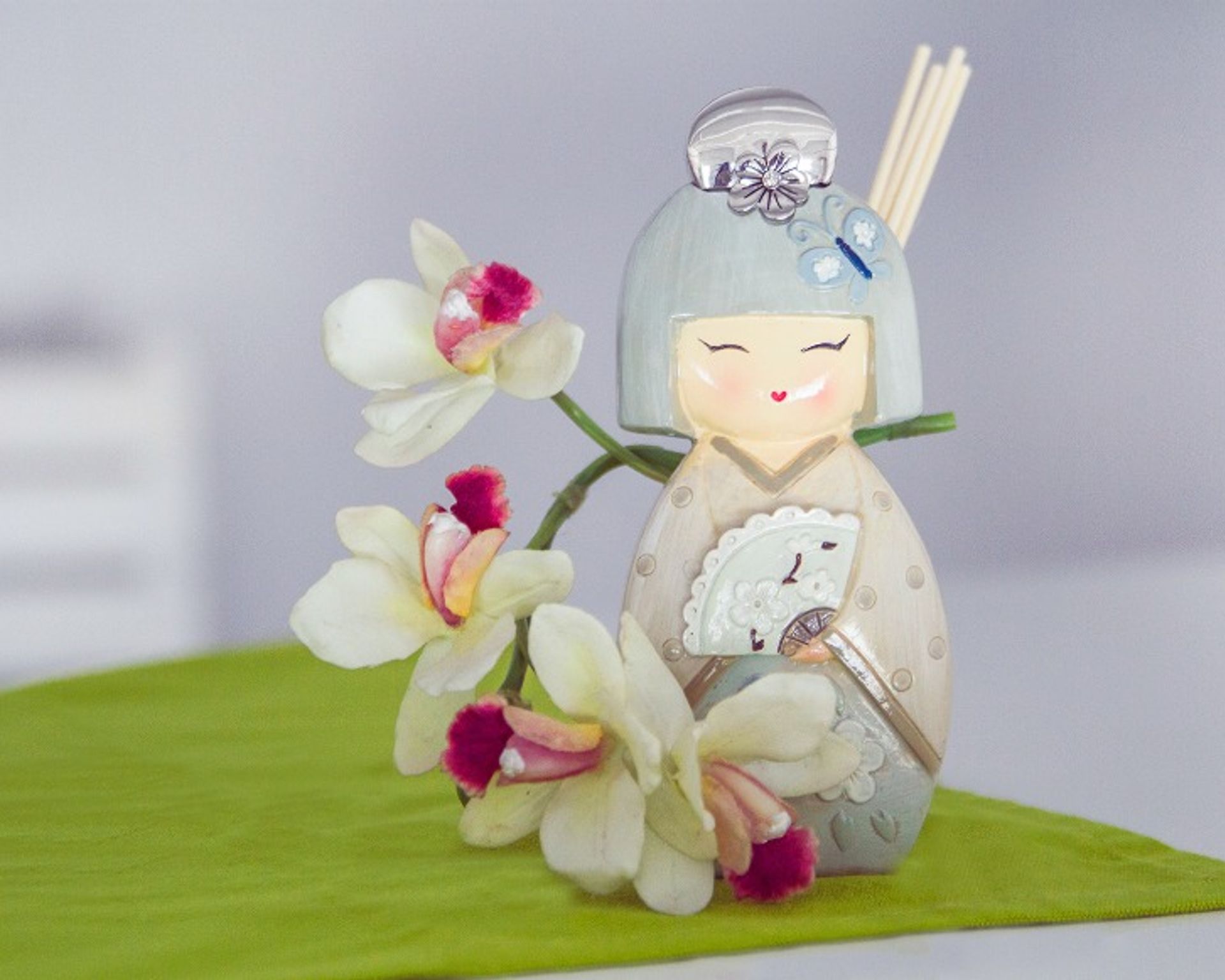Profumi per la casa con bastoncini: Kokeshi Verità