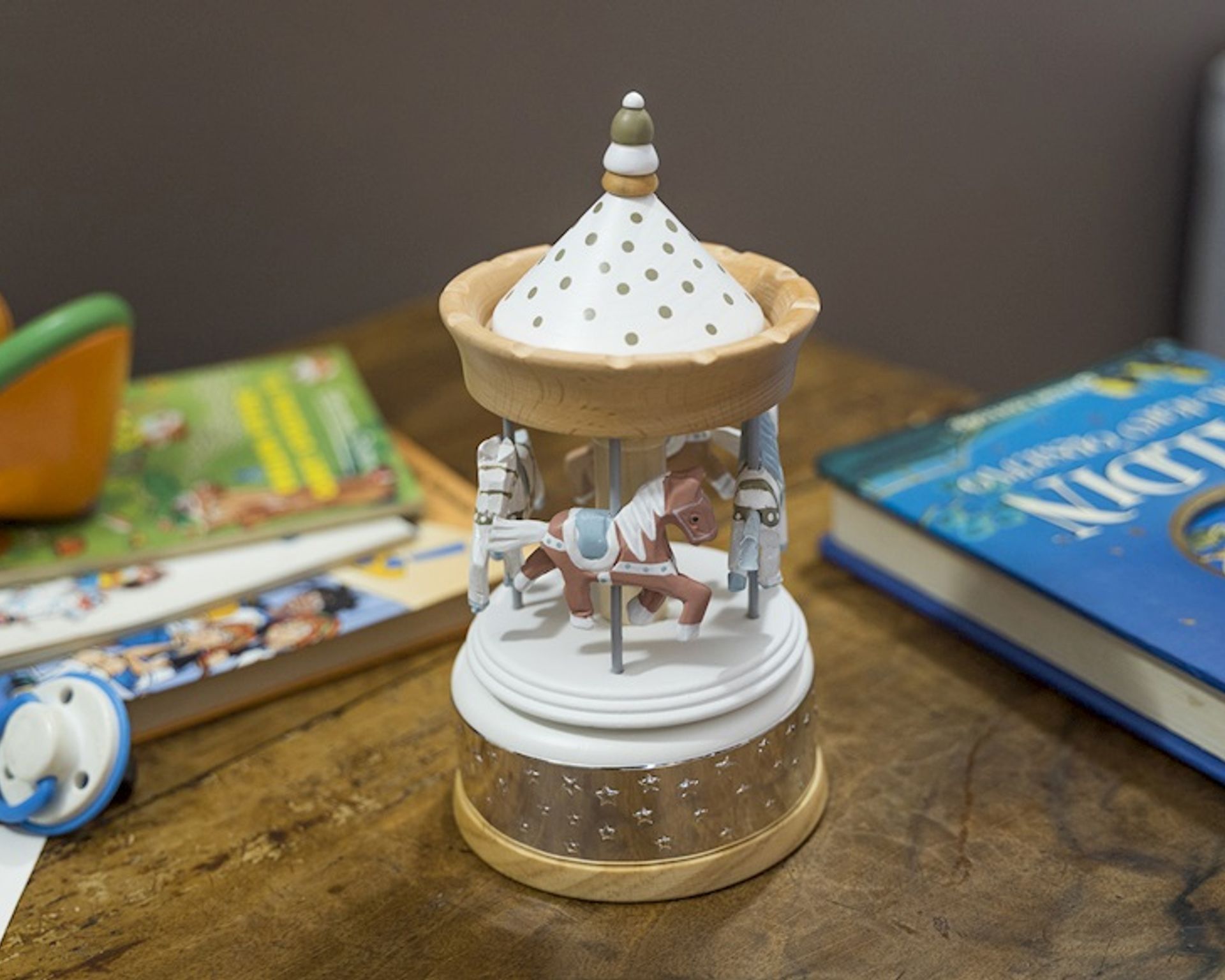 Regali-di-natale-per-bambini-Carillon-Giostra-di-Cavalli