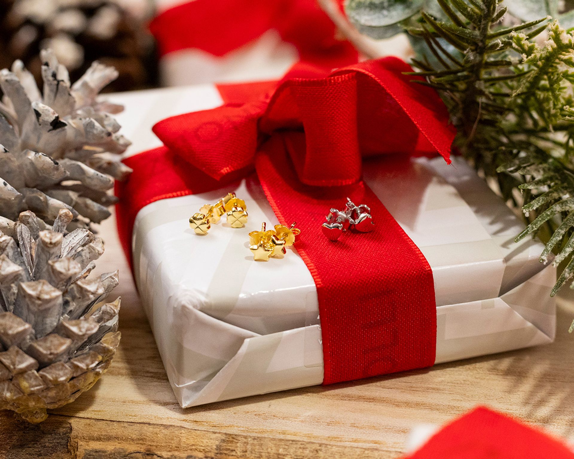 regali-economici-per-natale-orecchini