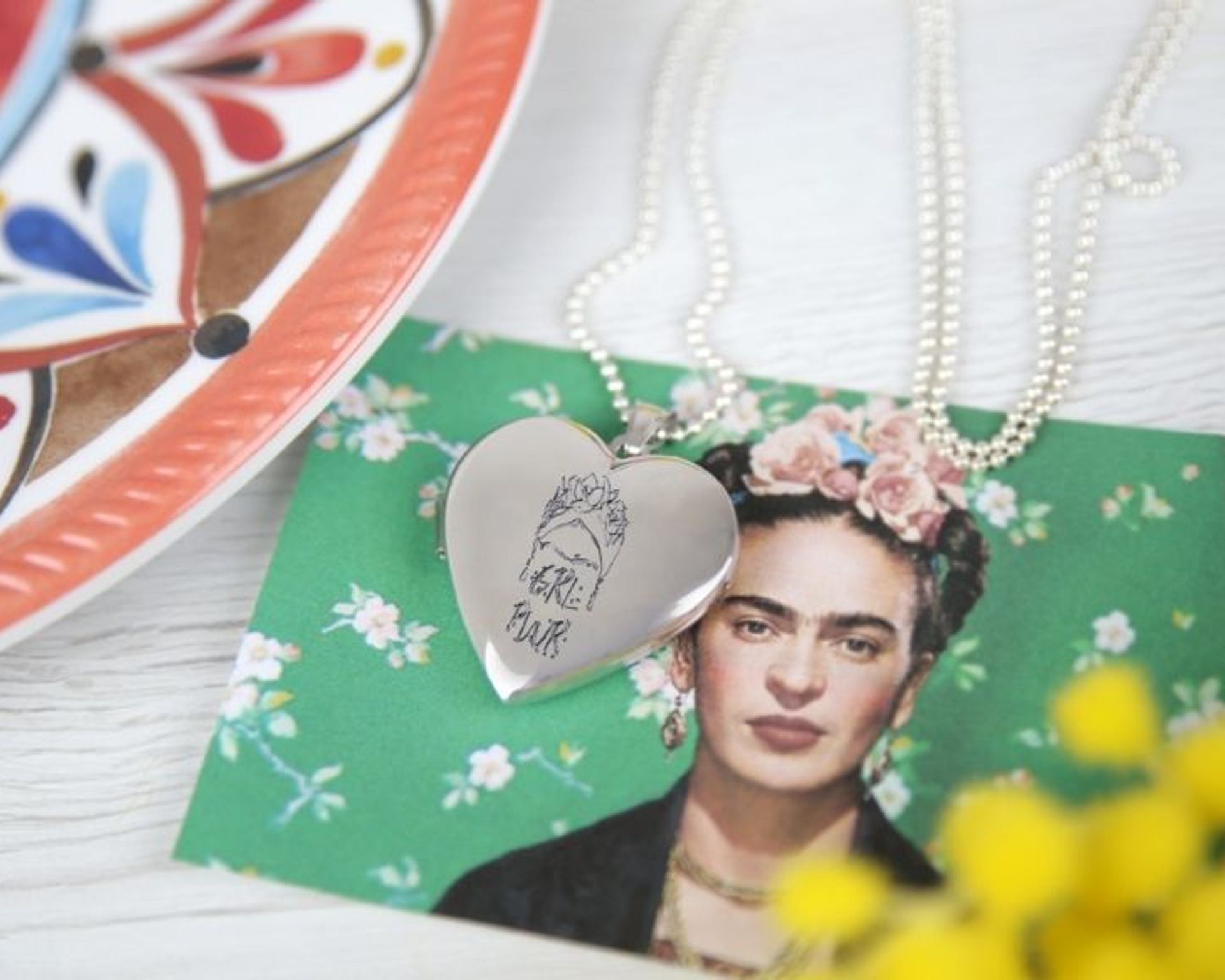 regalo-festa-della-donna-ciondolo-portafoto-frida