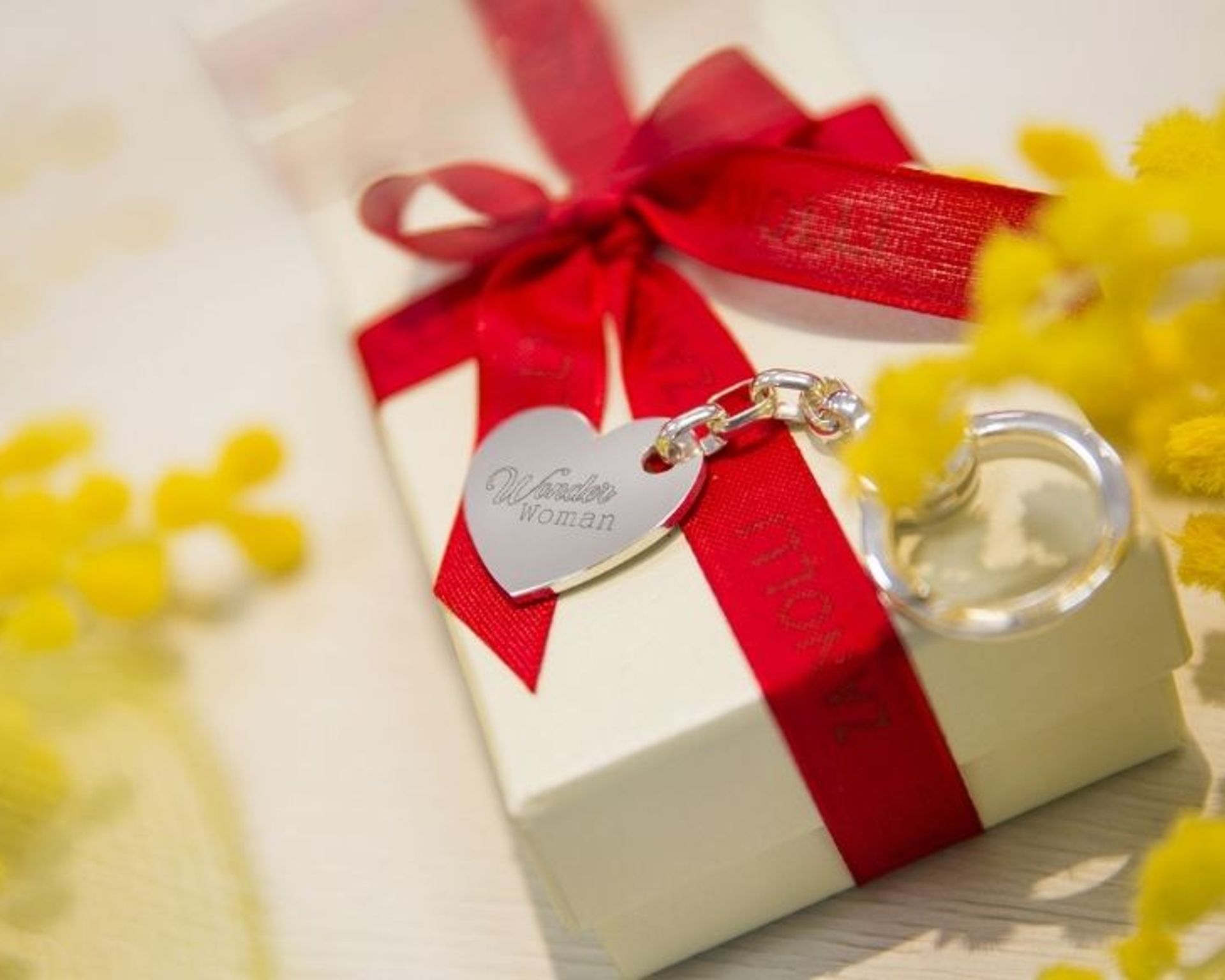 regalo-festa-della-donna-portachiavi-cuore-wonder