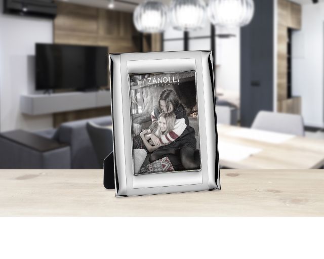 Cornice portafoto argento pvd con fascia lucida e satinata