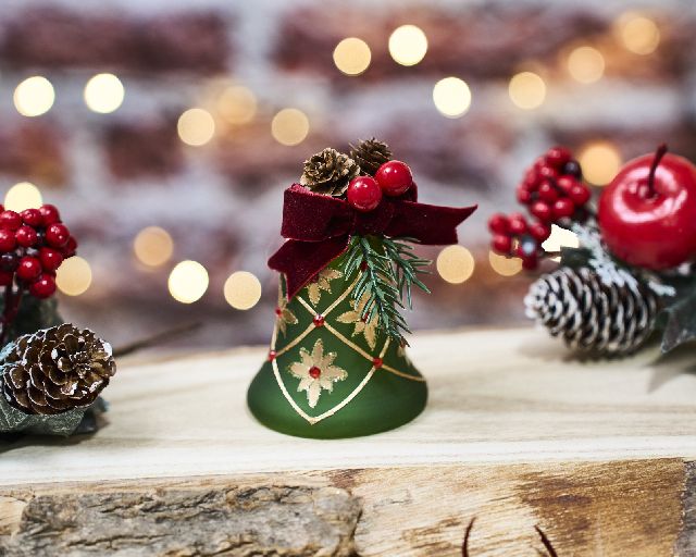 Idea regalo natale campanella verde con luce led e fiori