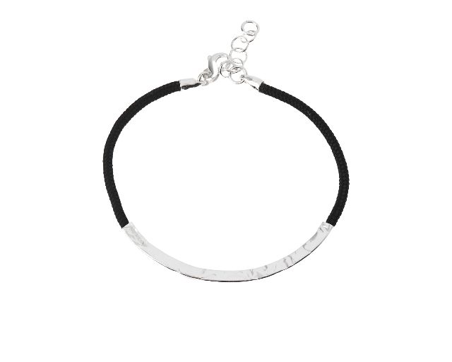 Bracciale uomo soul man argento e cordino nero con barretta martellata