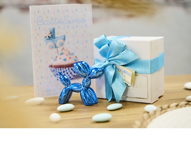 Balloon dog blue with ribbon