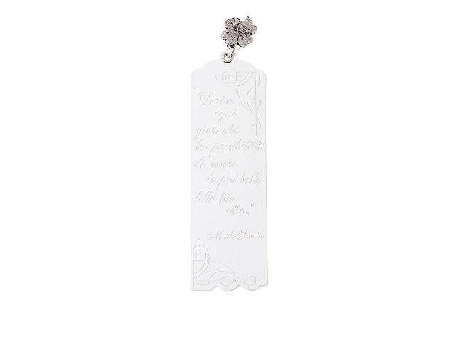 Bookmark with quatrefoil pendant and box