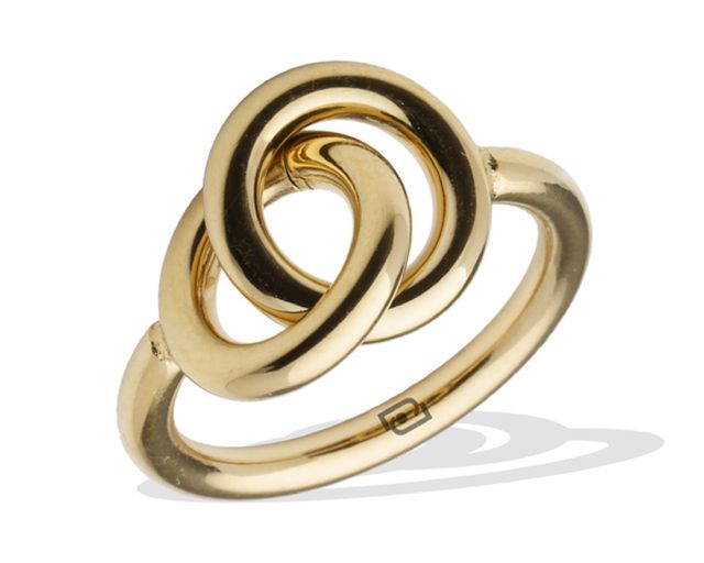 Anello acciaio dorato con cerchi intrecciati