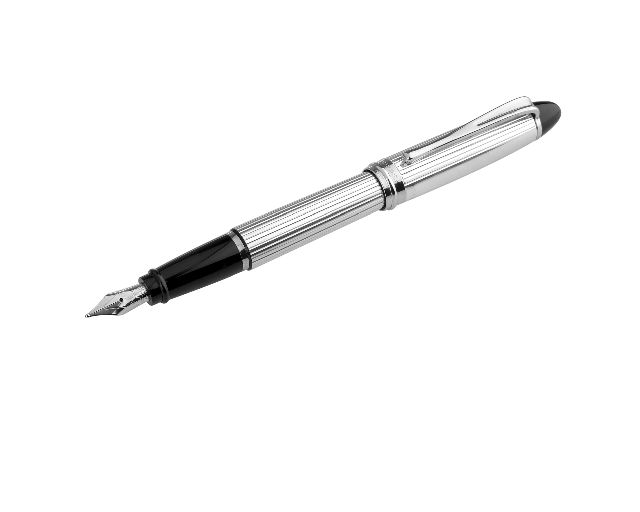 Fountain pen ipsilon silver linear chisel