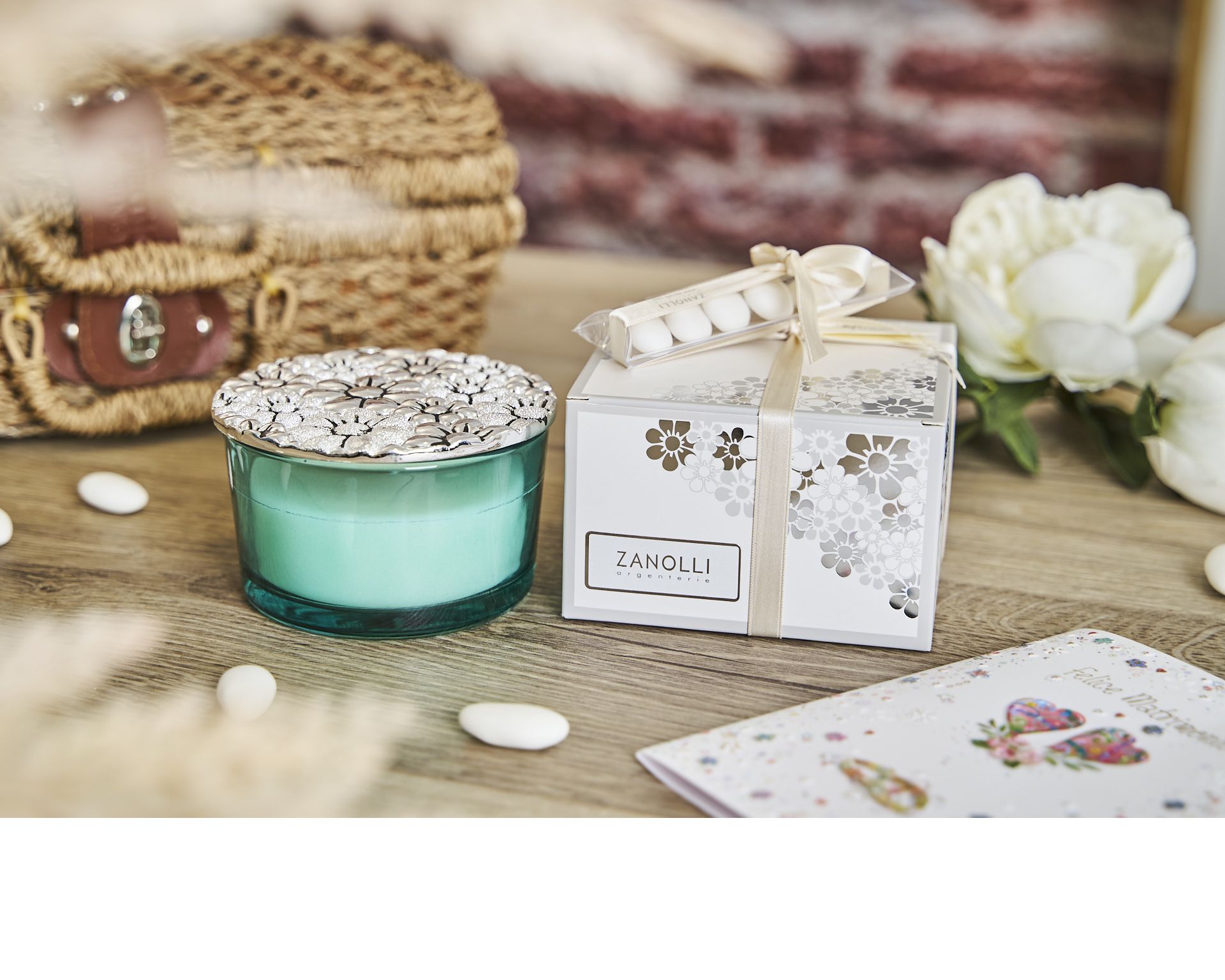 Jar Daisies With Silver Lid And Sugared Almonds Selezione Zanolli 180305 592221905hx