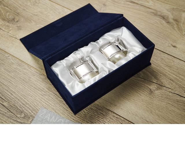 Case for napkin tie