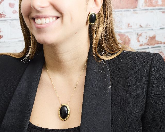 Collana ottone finitura oro con occhio di gatto nero