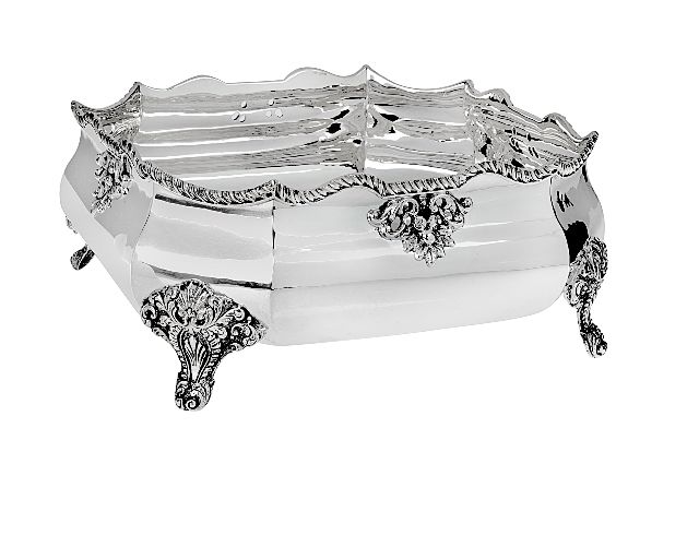 Bowl queen anne silver with chiseled edge and feet