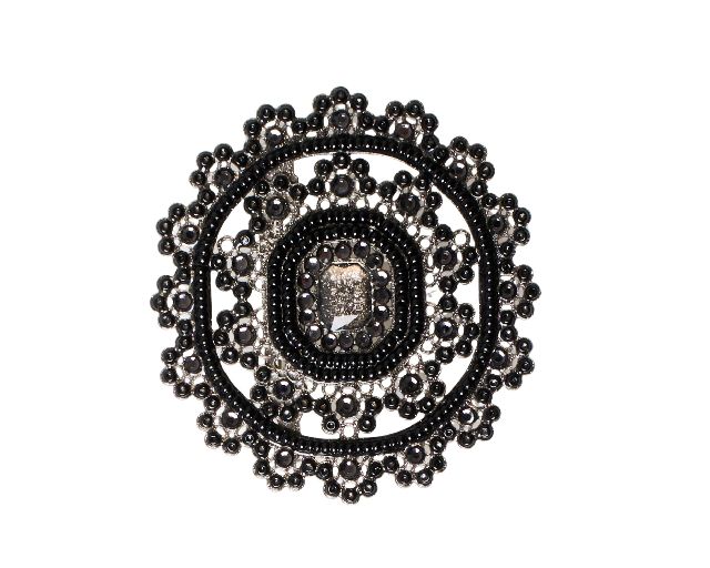 Spilla in ottone con strass neri