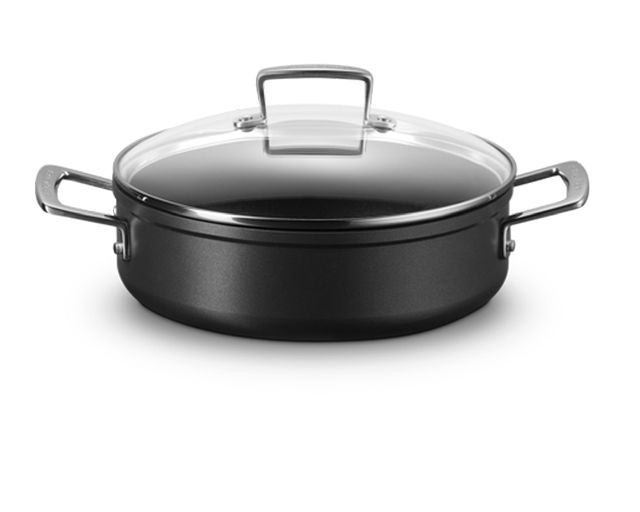 Sautè in alluminio antiaderente nero con coperchio