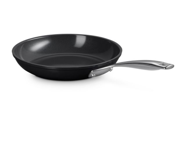 Padella Bassa Essential In Ceramica Antiaderente Le Creuset