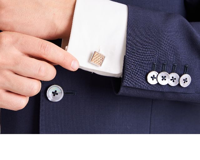 Square cufflinks silver with honeycomb decoration