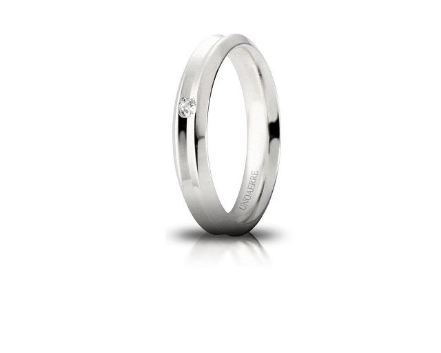 Wedding ring corona gold 750‰ with diamond