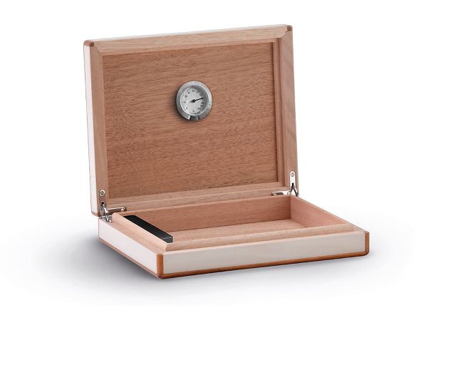 Humidor in white wood