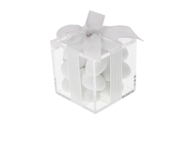 Scatolina in plexiglass con tenerezze bianche e nastro bianco