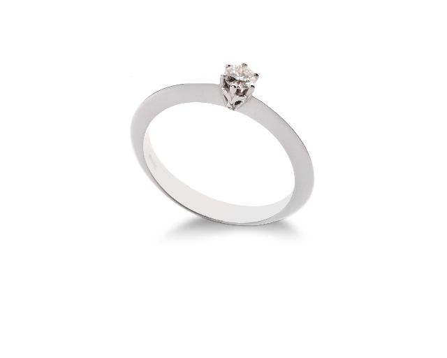 Solitario oro 750‰ con diamante