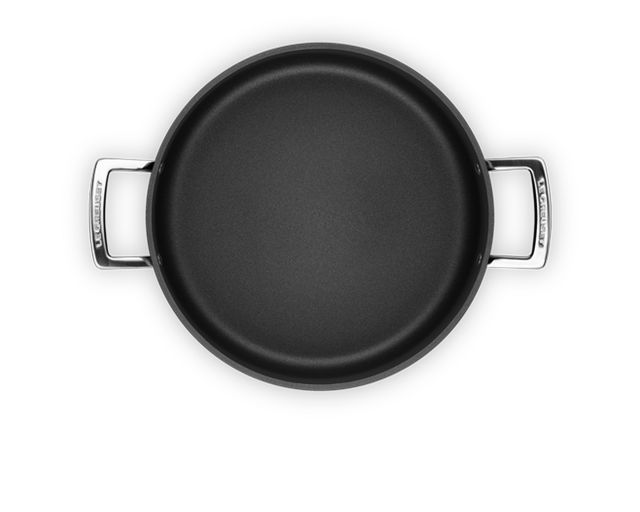 Pentola In Alluminio Antiaderente Nero Con Coperchio Le Creuset